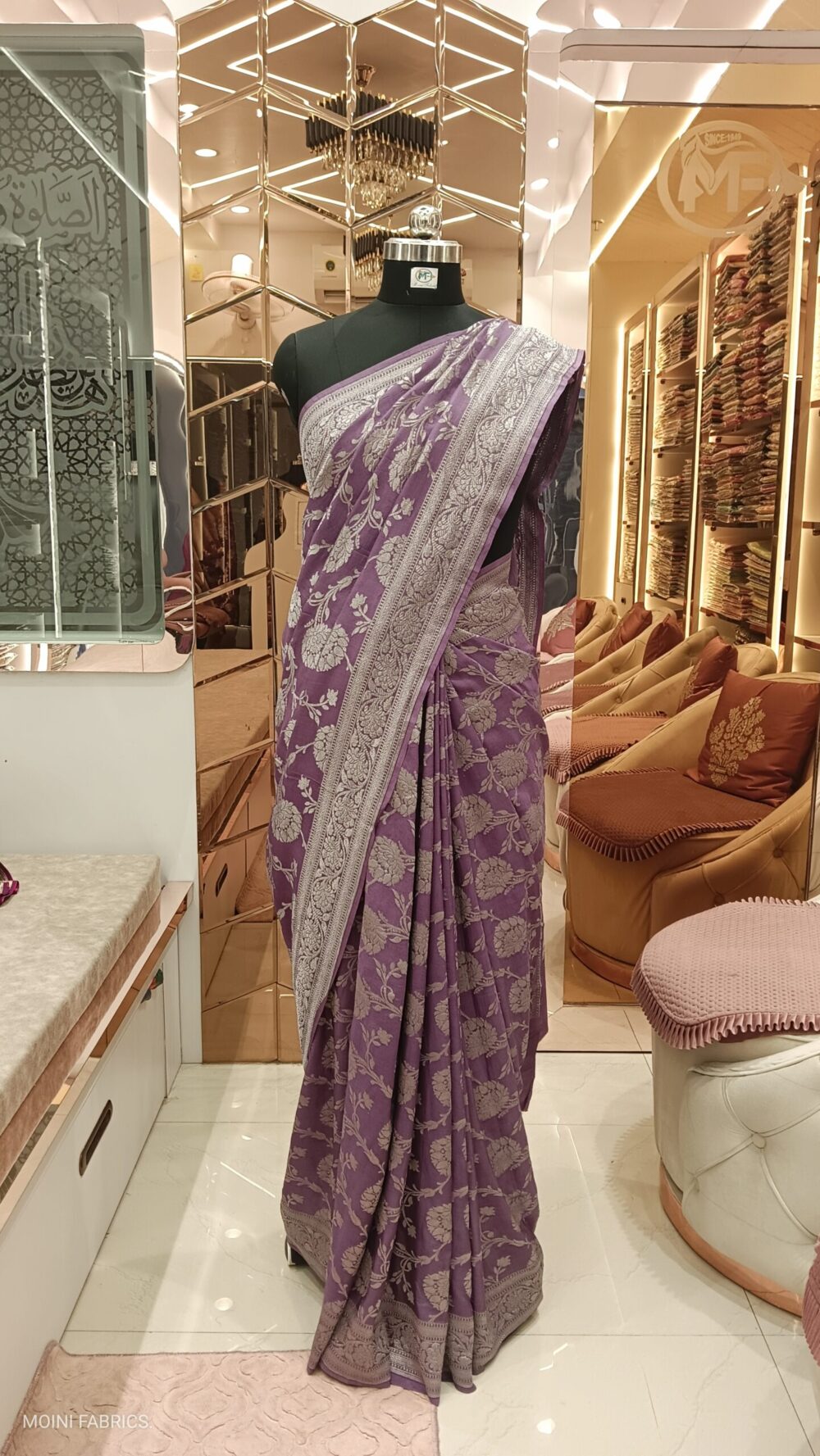 Moini Fabrics - Banarasi Handloom Georgette Saree.
