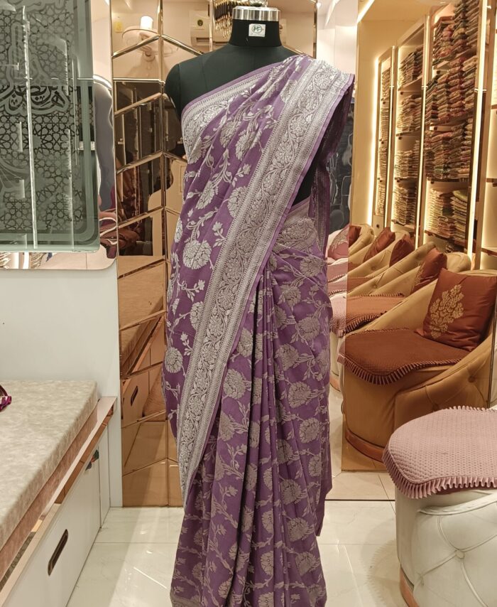 Moini Fabrics - Banarasi Handloom Georgette Saree.