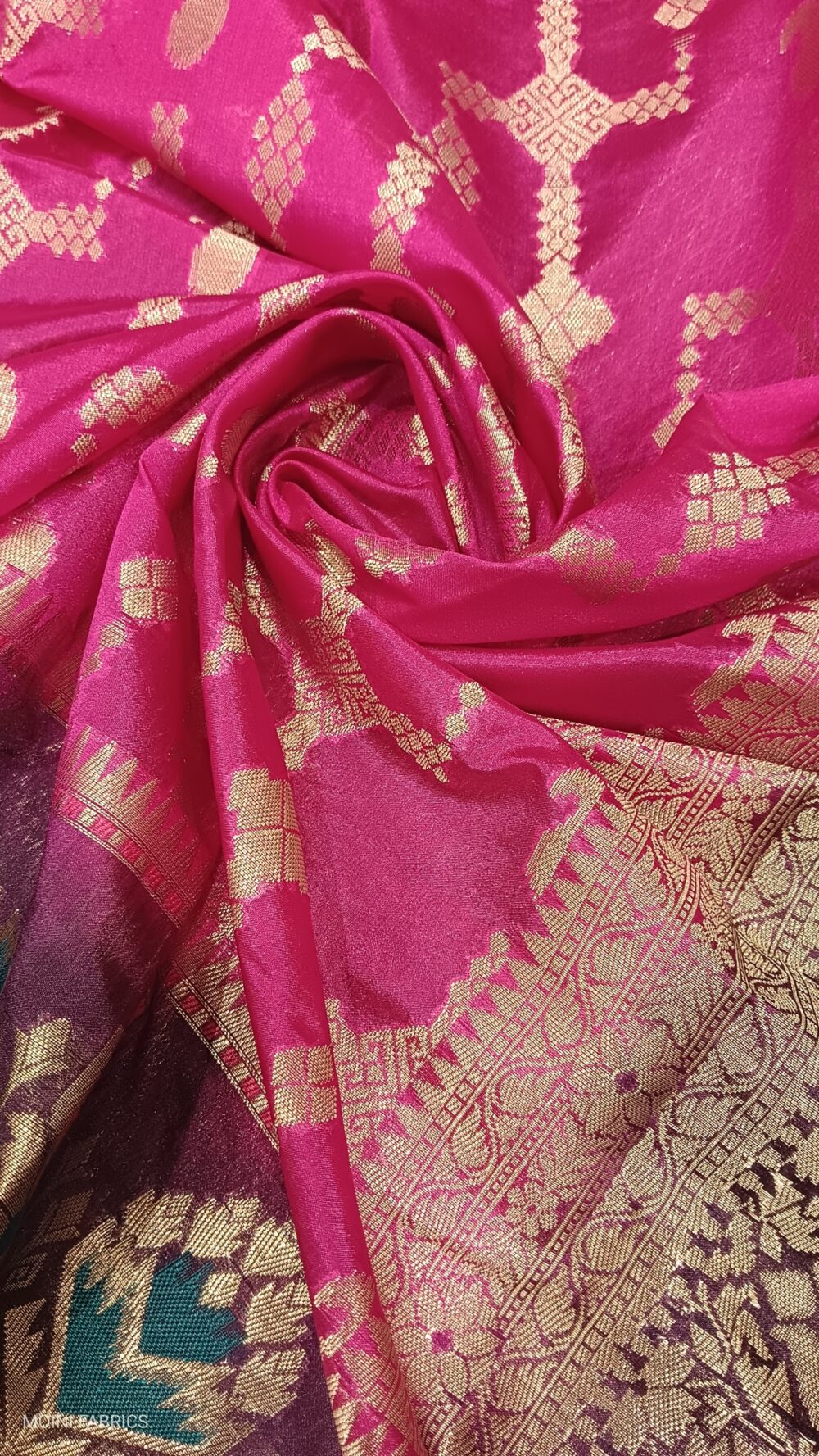 MOINI FABRICS - Banarasi Georgette Saree. - Image 4
