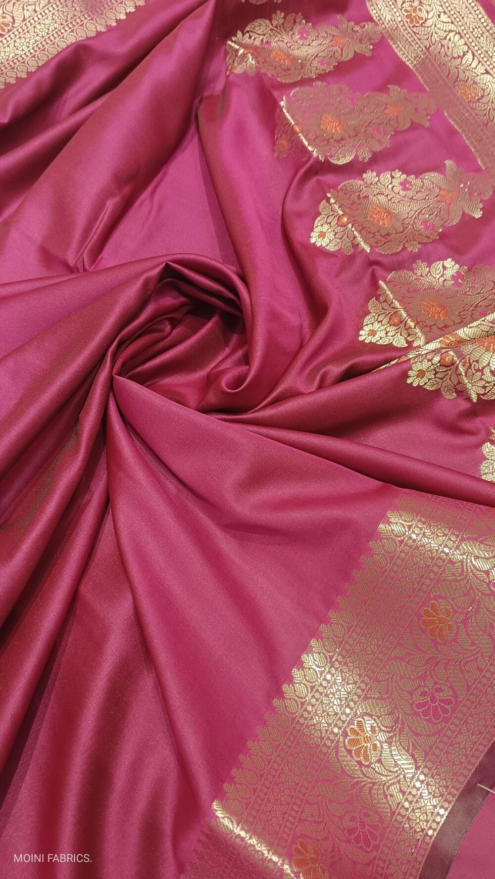 MOINI FABRICS - Banarasi Katan Zari Aachal Border Saree. - Image 4