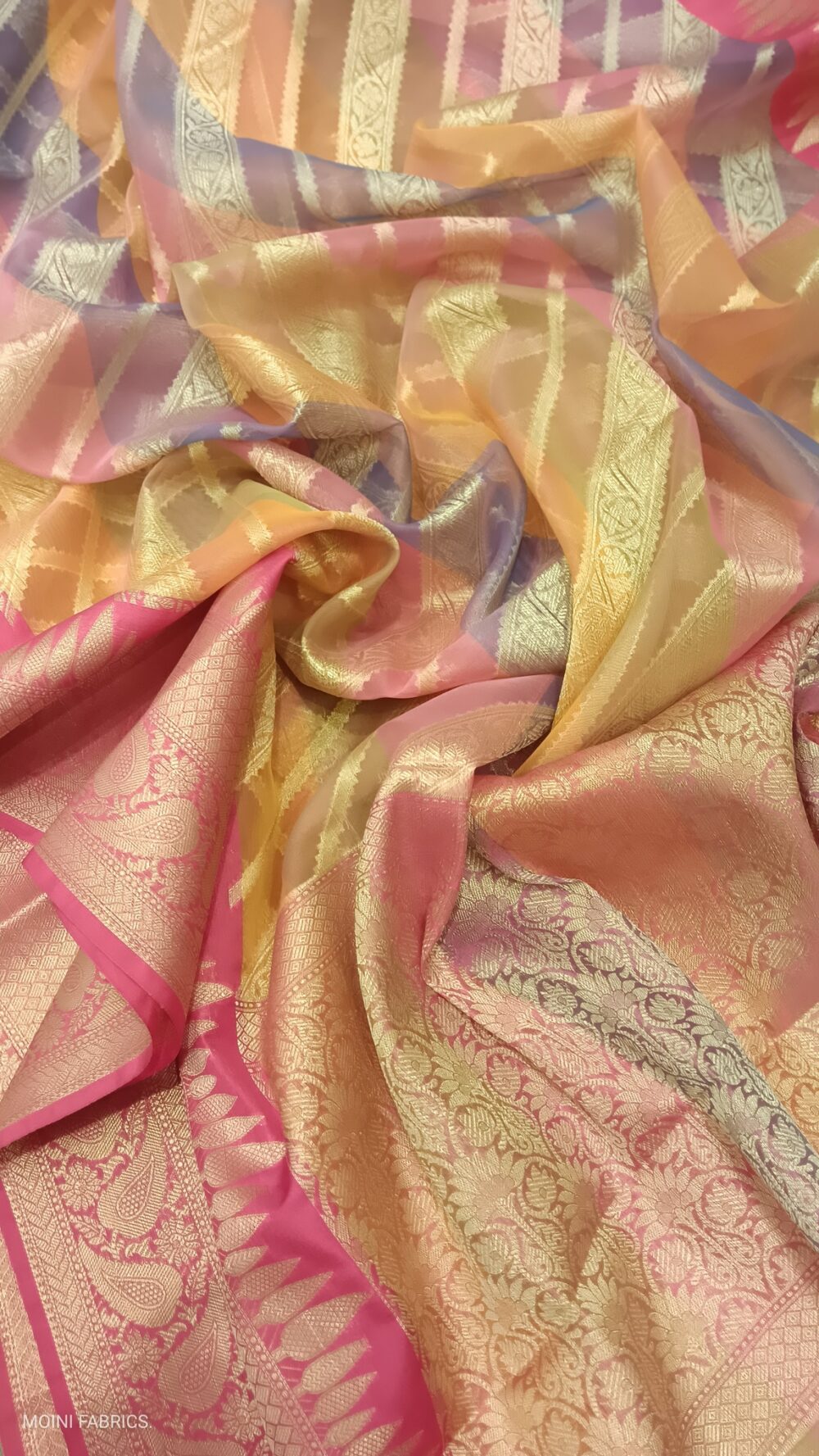 MOINI FABRICS - Banarasi Organza Rangkat Aada Saree. - Image 4