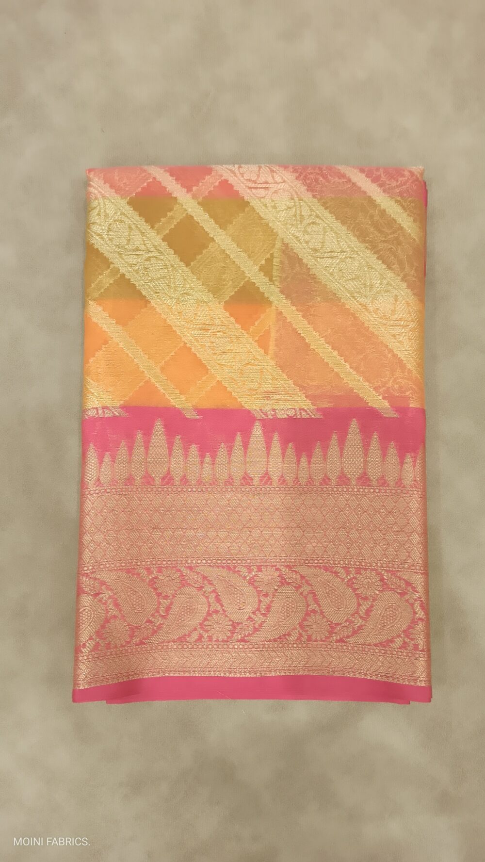 MOINI FABRICS - Banarasi Organza Rangkat Aada Saree. - Image 6