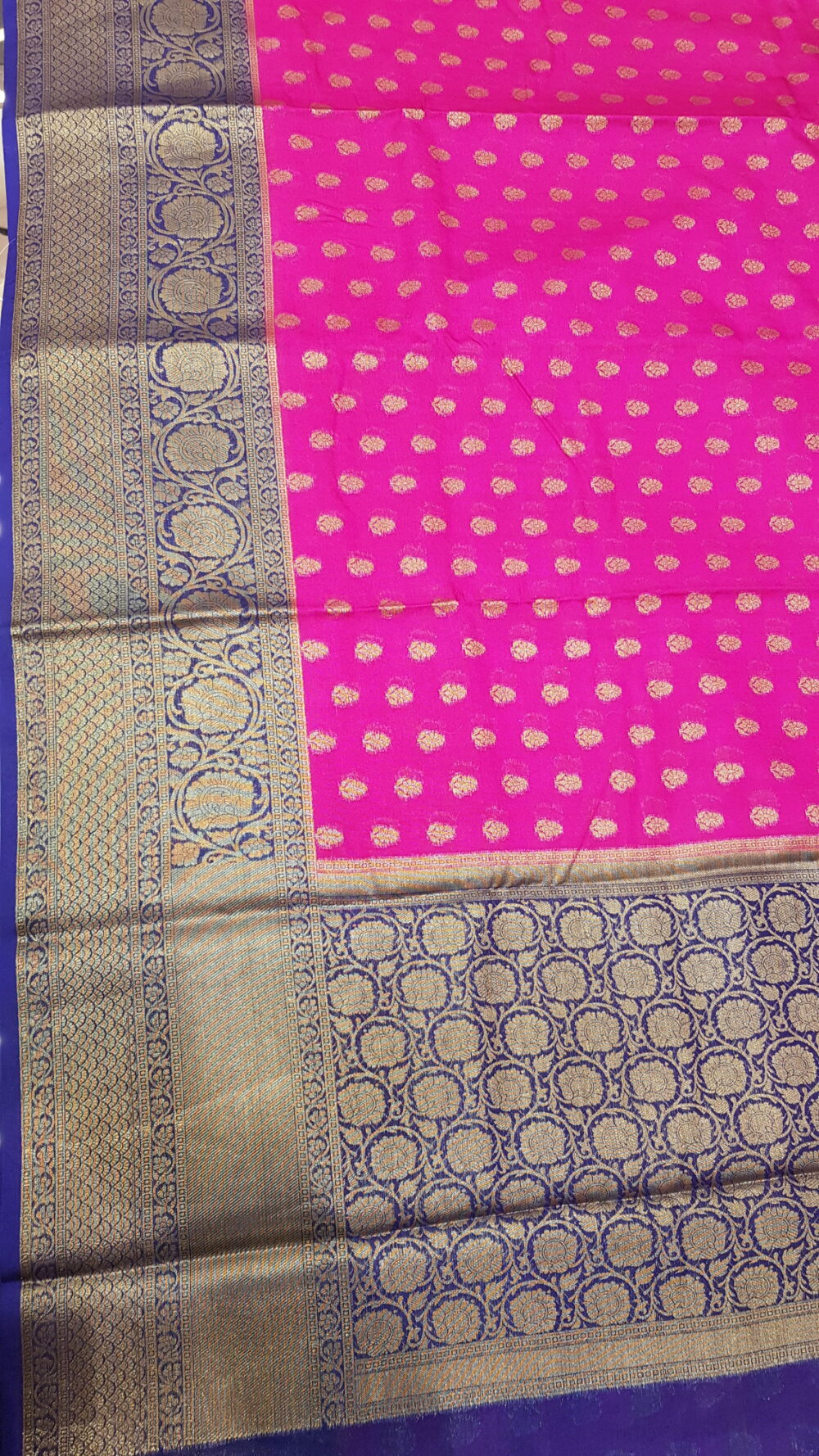 MOINI FABRICS - Banarasi Georgette Contrast Buti Saree. - Image 6