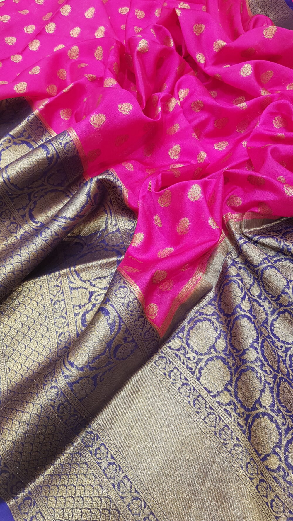 MOINI FABRICS - Banarasi Georgette Contrast Buti Saree. - Image 3