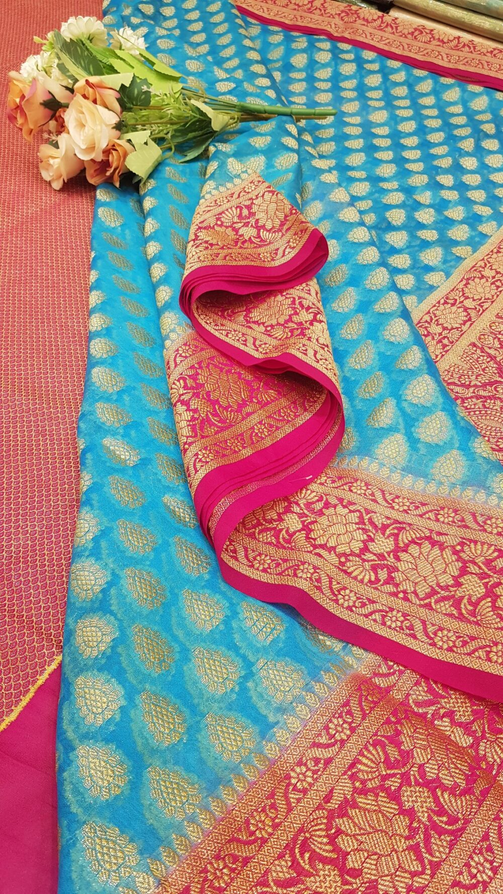 MOINI FABRICS - Banarasi Georgette Contrast Border Saree. - Image 3