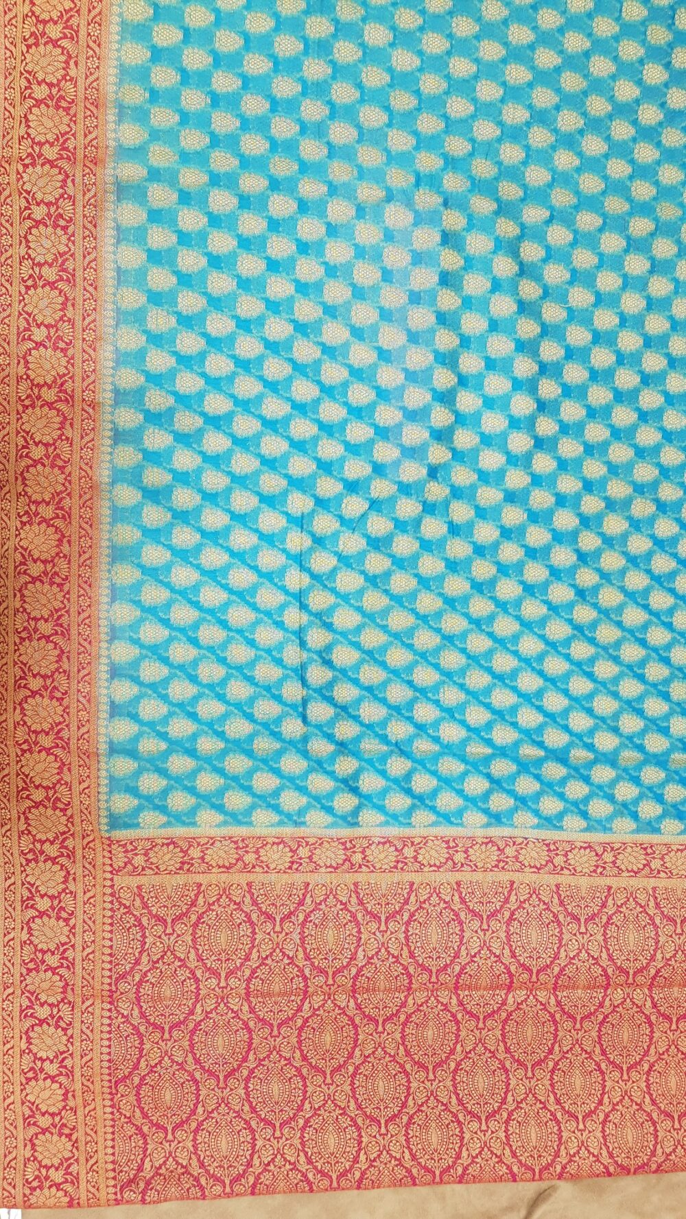 MOINI FABRICS - Banarasi Georgette Contrast Border Saree. - Image 5