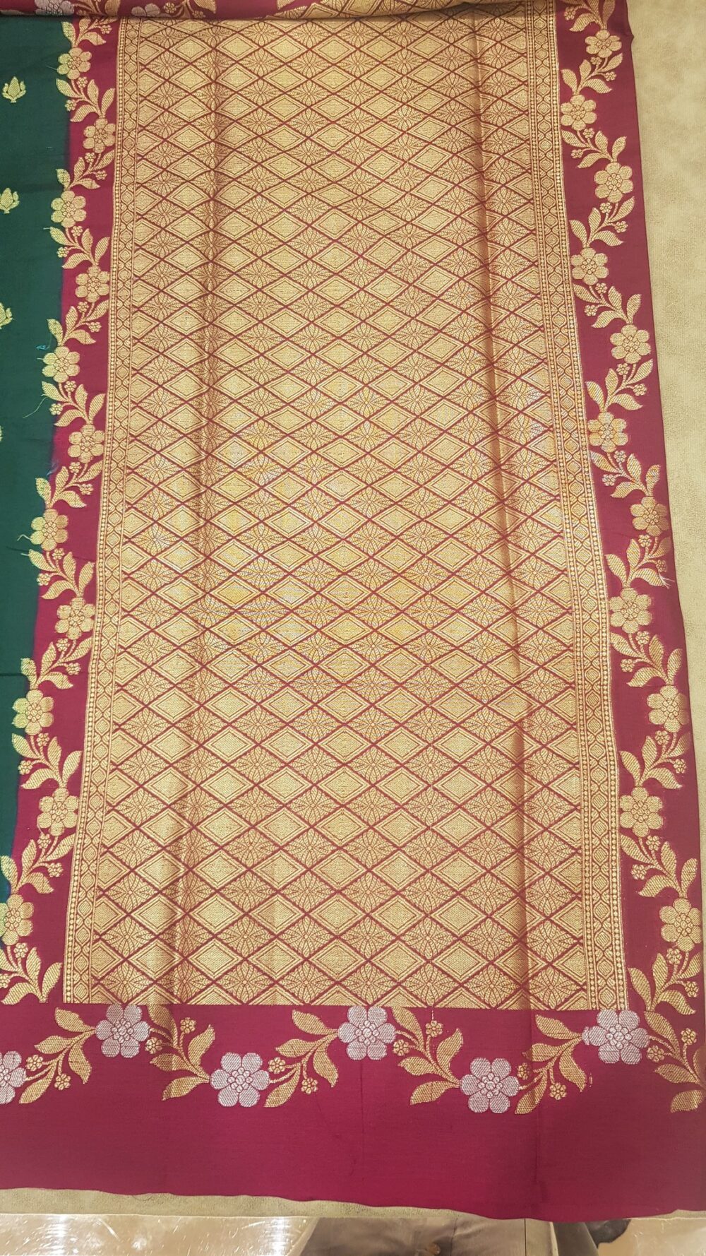 MOINI FABRICS - Banarasi Dupion Contrast Border Saree. - Image 4