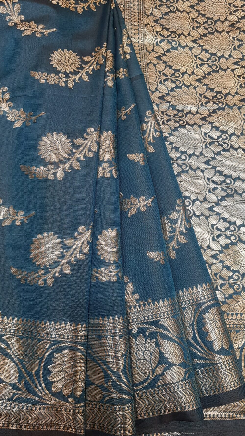 MOINI FABRICS - Banarasi Fancy Katan Silk Patola Saree. - Image 3