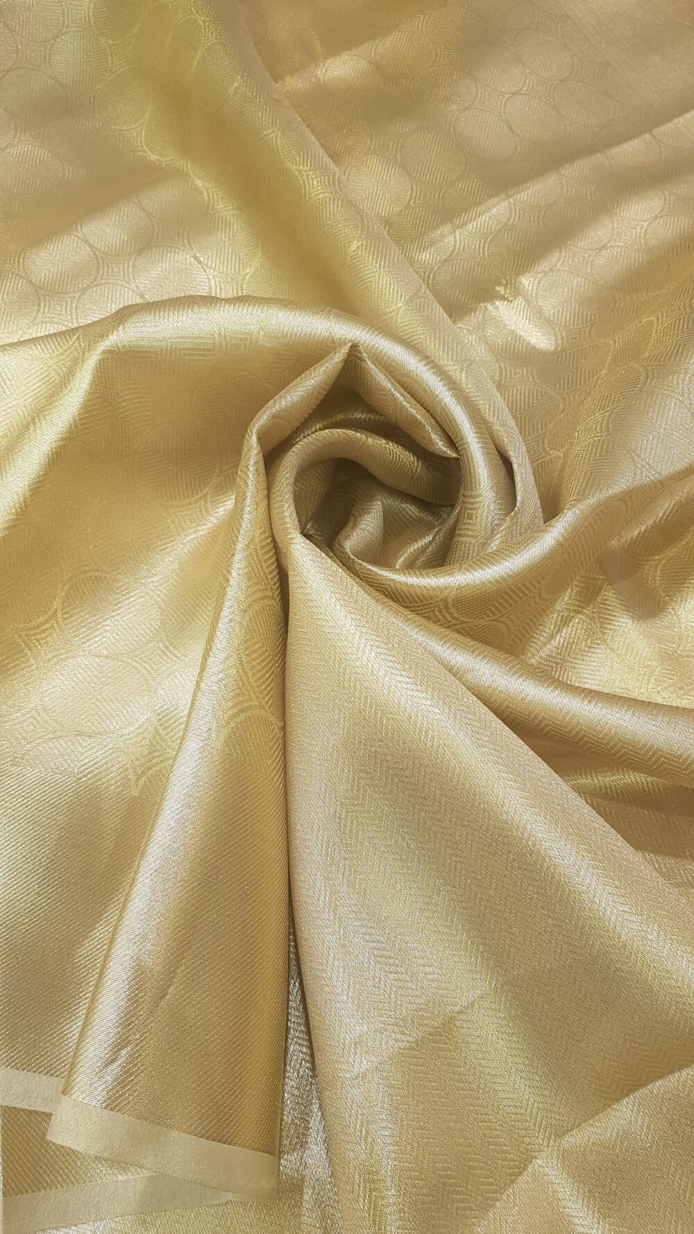 MOINI FABRICS - Banarasi Tissue Tanchoi Saree. - Image 3