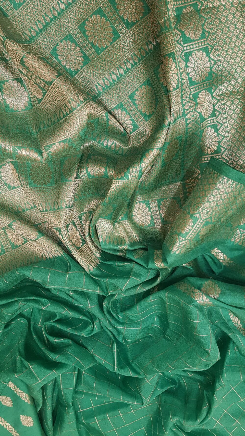 MOINI FABRICS - Banarasi Viscos Check Saree. - Image 5